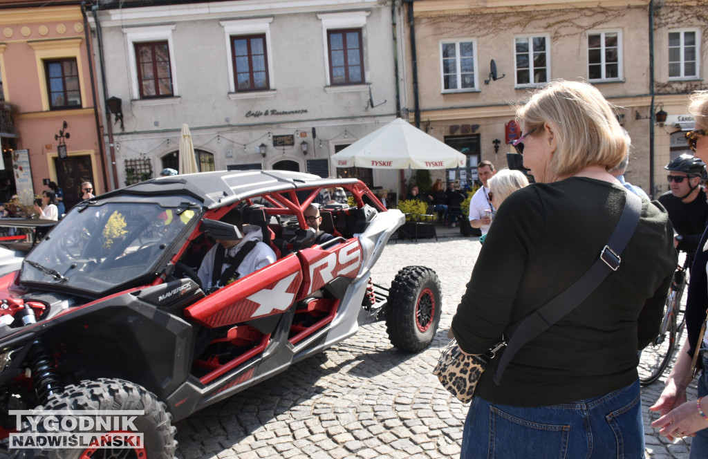 Piknik charytatywno-motoryzacyjny w Sandomierzu