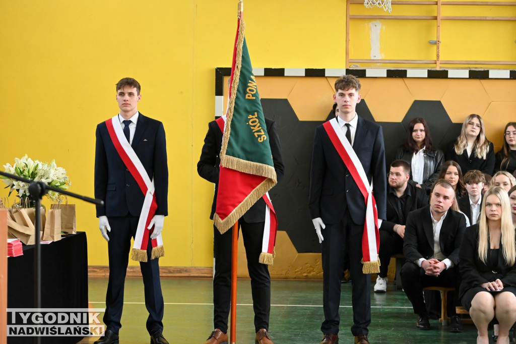 Pożegnanie maturzystów w tarnobrzeskim Rolniku