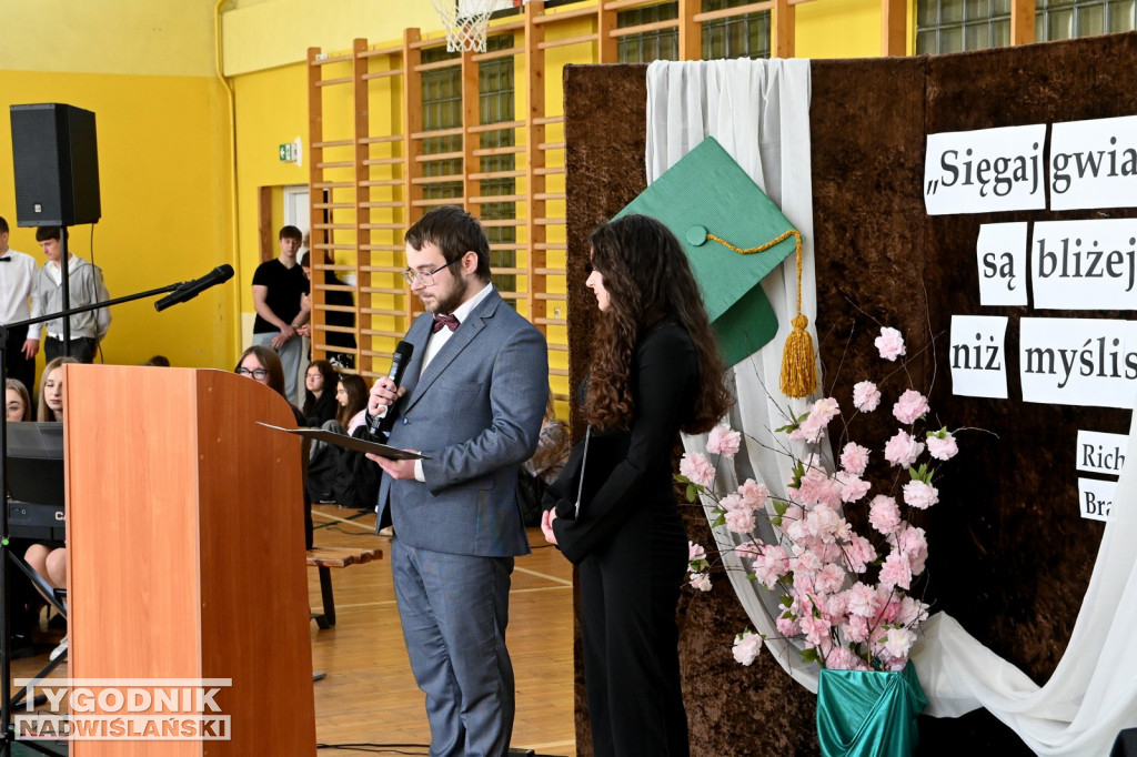 Pożegnanie maturzystów w tarnobrzeskim Rolniku