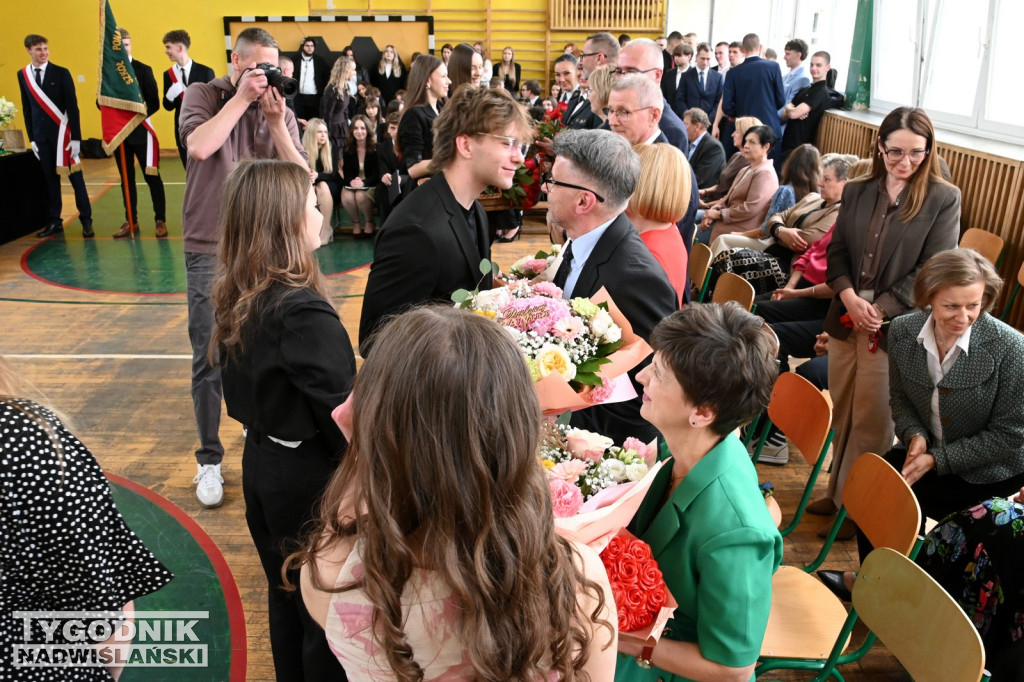 Pożegnanie maturzystów w tarnobrzeskim Rolniku
