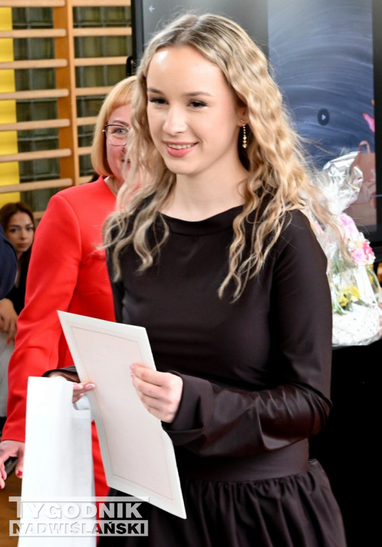 Pożegnanie maturzystów w tarnobrzeskim Rolniku