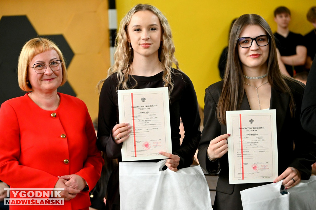 Pożegnanie maturzystów w tarnobrzeskim Rolniku