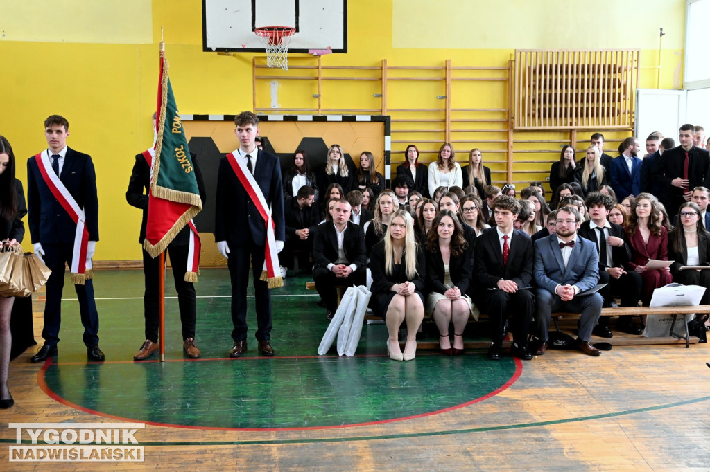 Pożegnanie maturzystów w tarnobrzeskim Rolniku
