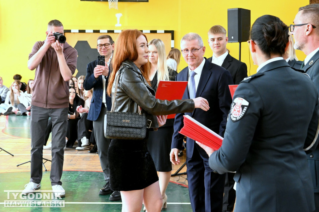 Pożegnanie maturzystów w tarnobrzeskim Rolniku