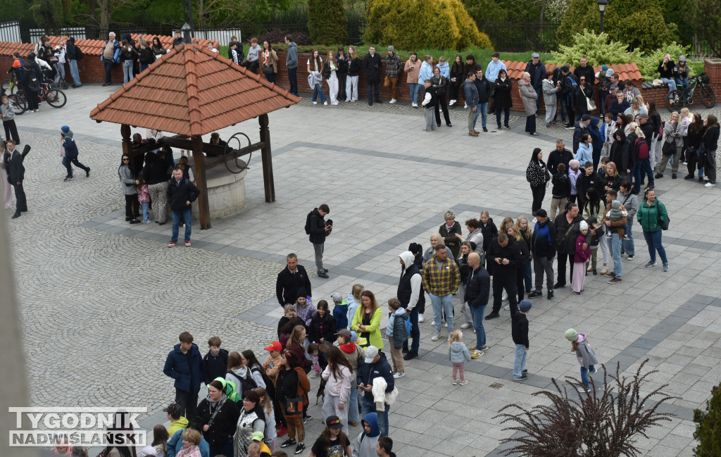 Pojedynek na wiedzę Gabrysia i robota