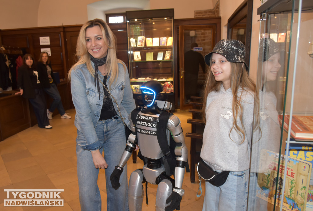 Pojedynek na wiedzę Gabrysia i robota