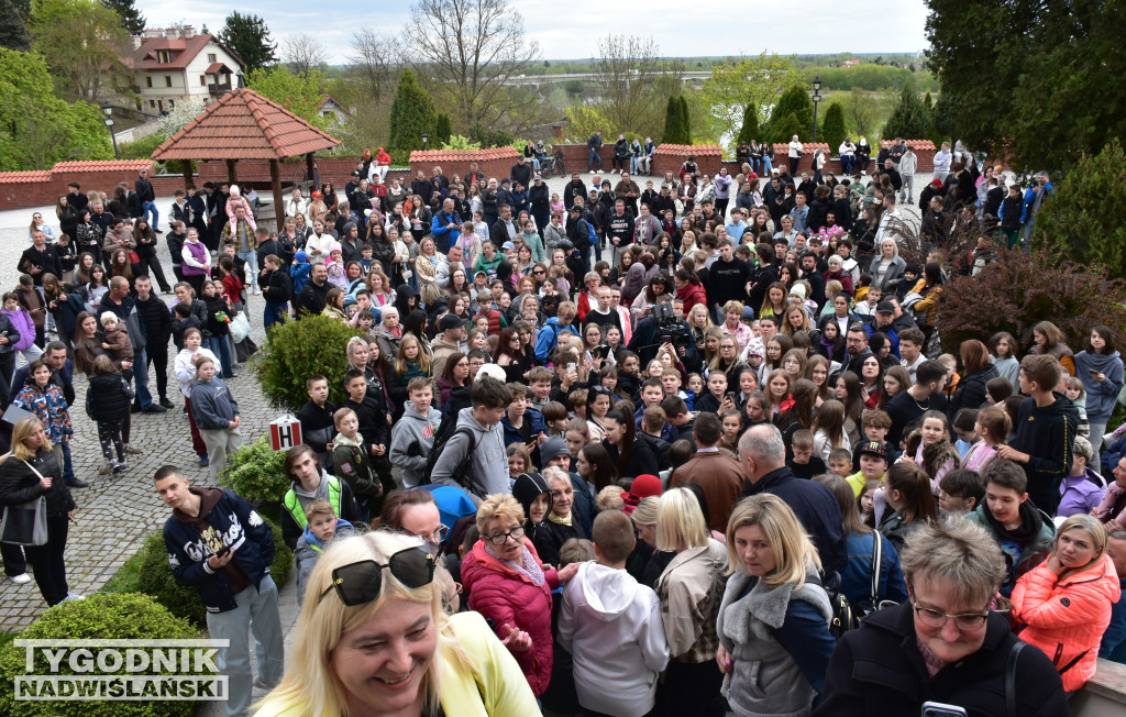 Pojedynek na wiedzę Gabrysia i robota
