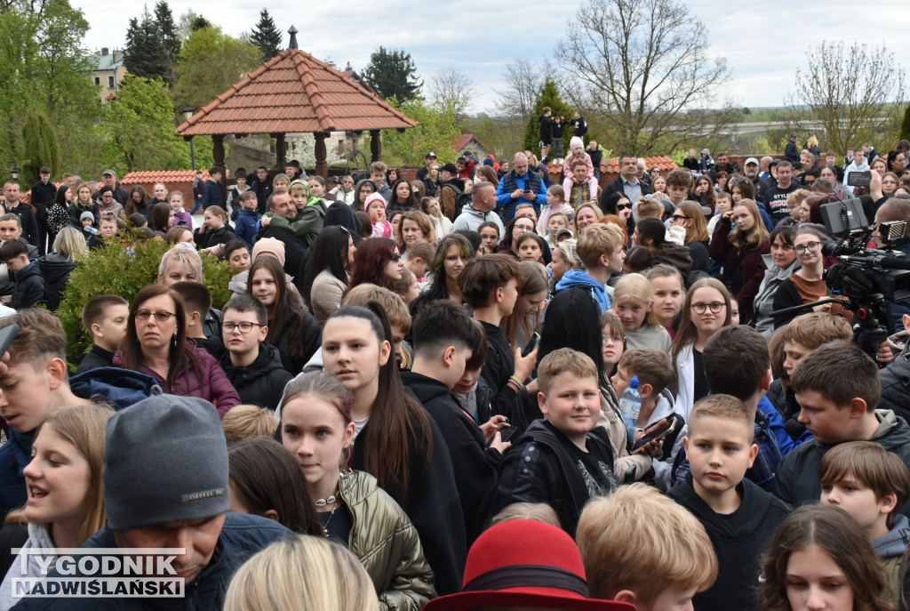 Pojedynek na wiedzę Gabrysia i robota