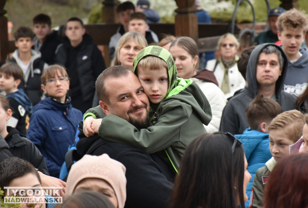 Pojedynek na wiedzę Gabrysia i robota