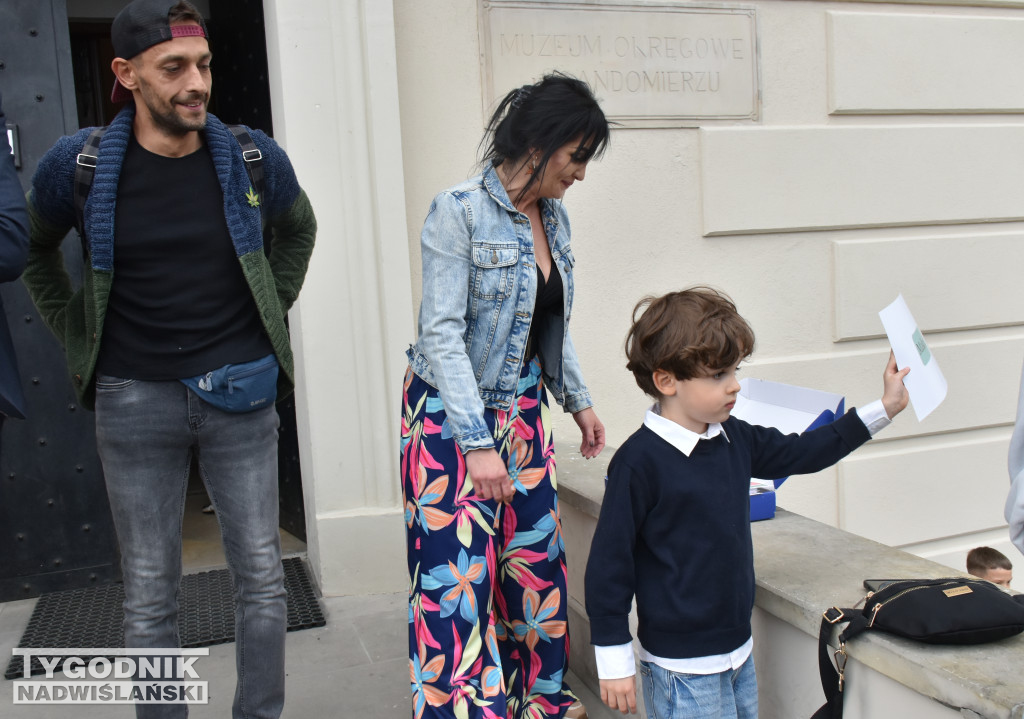 Pojedynek na wiedzę Gabrysia i robota