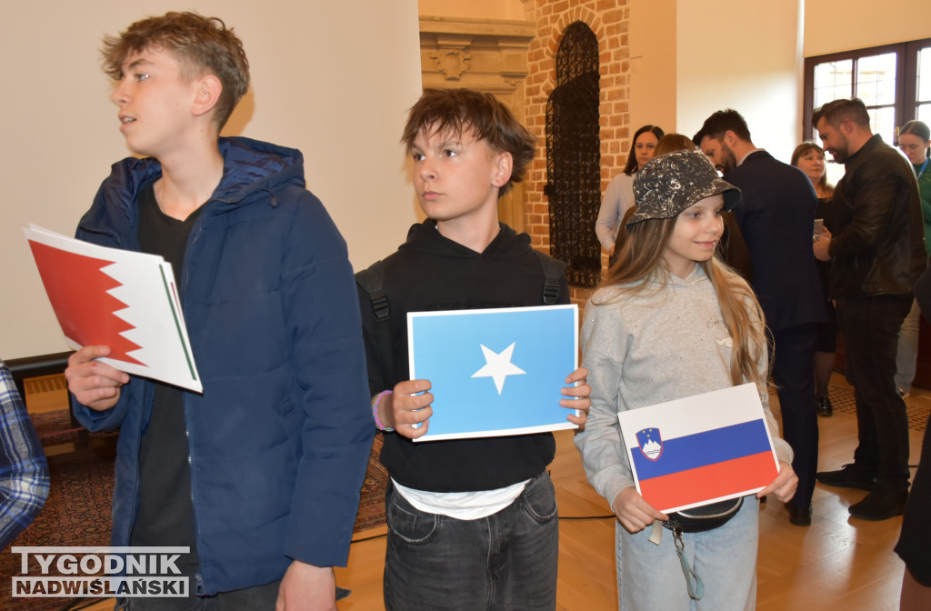 Pojedynek na wiedzę Gabrysia i robota