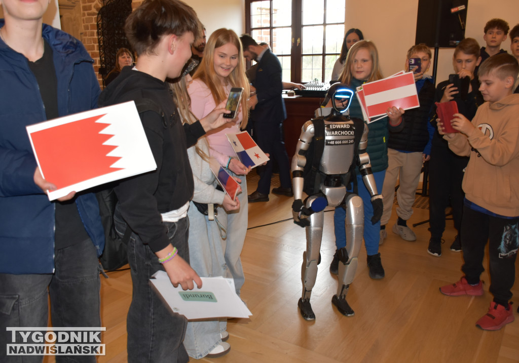 Pojedynek na wiedzę Gabrysia i robota