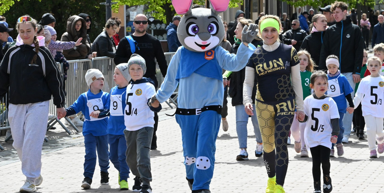 Sztafeta Przedszkolaków podczas 45. Biegu Siarkowca