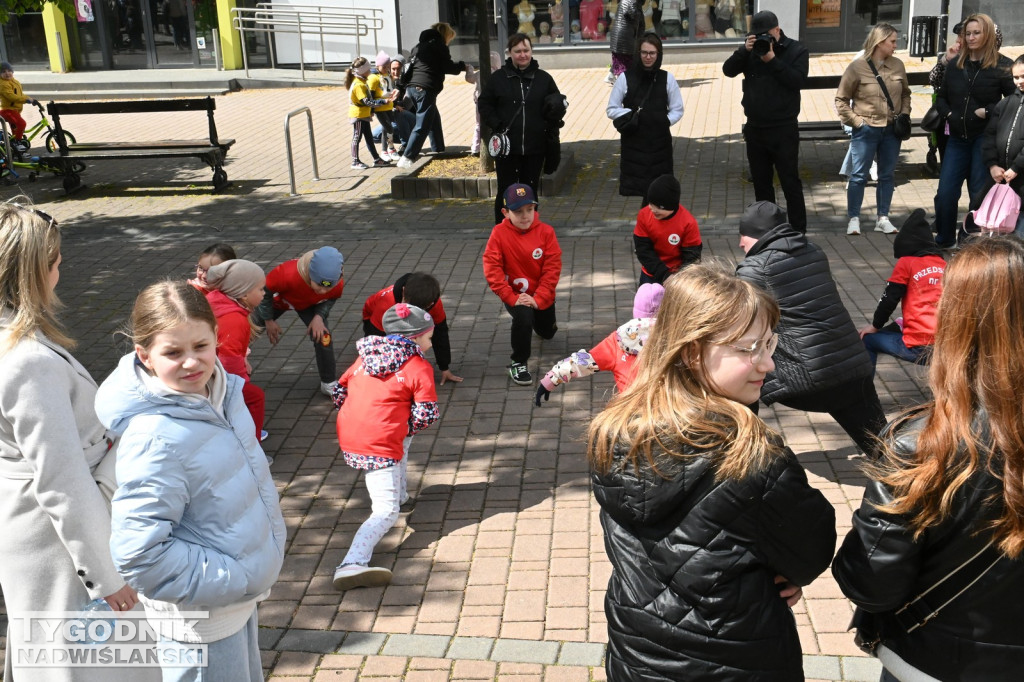 Sztafeta Przedszkolaków podczas 45. Biegu Siarkowca