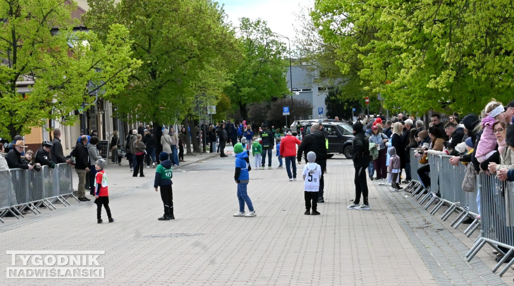 Sztafeta Przedszkolaków podczas 45. Biegu Siarkowca