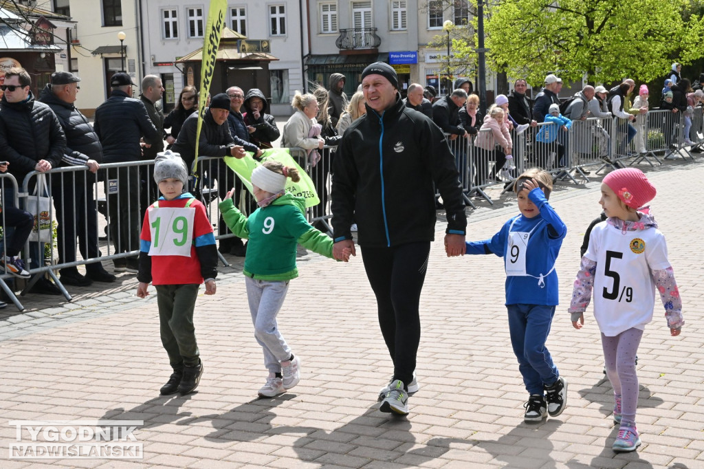 Sztafeta Przedszkolaków podczas 45. Biegu Siarkowca