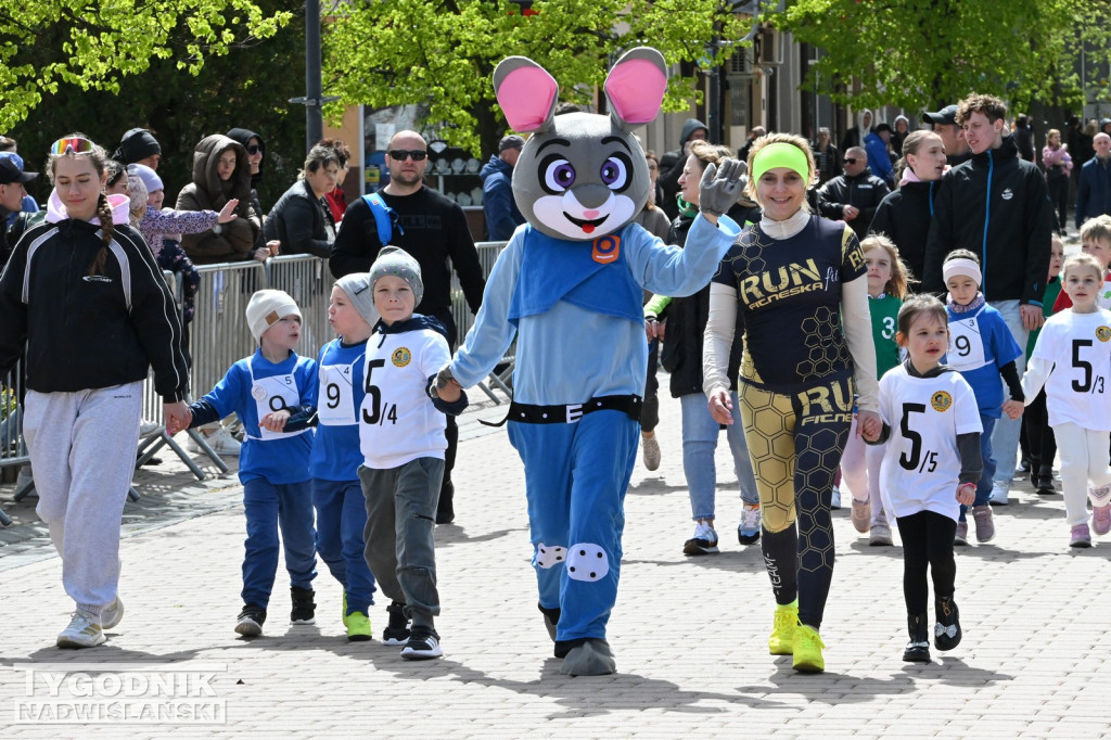 Sztafeta Przedszkolaków podczas 45. Biegu Siarkowca