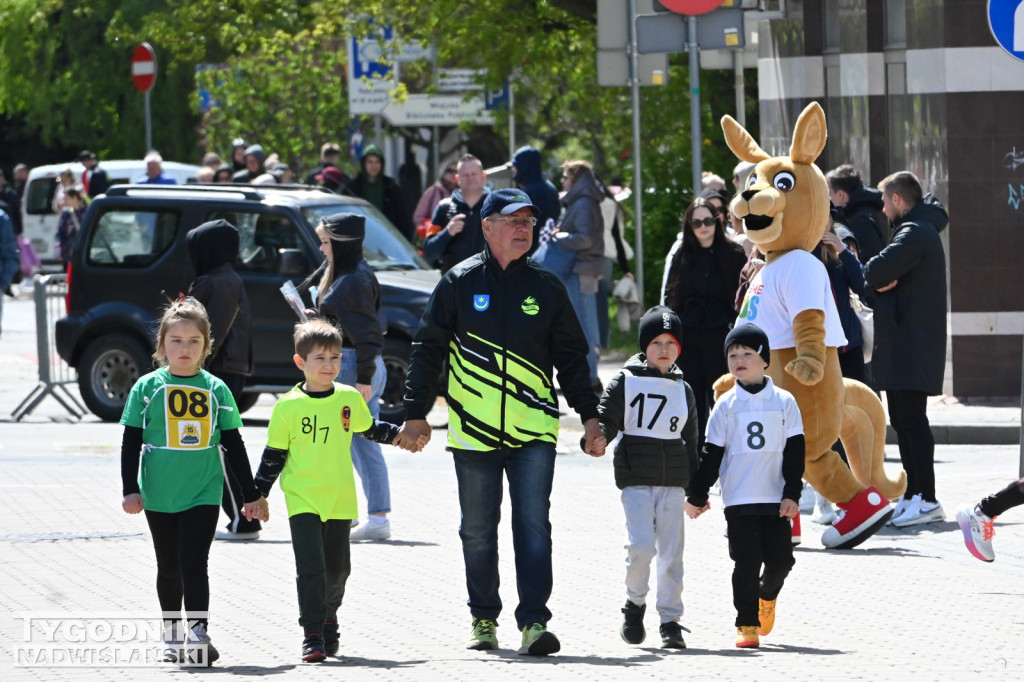 Sztafeta Przedszkolaków podczas 45. Biegu Siarkowca