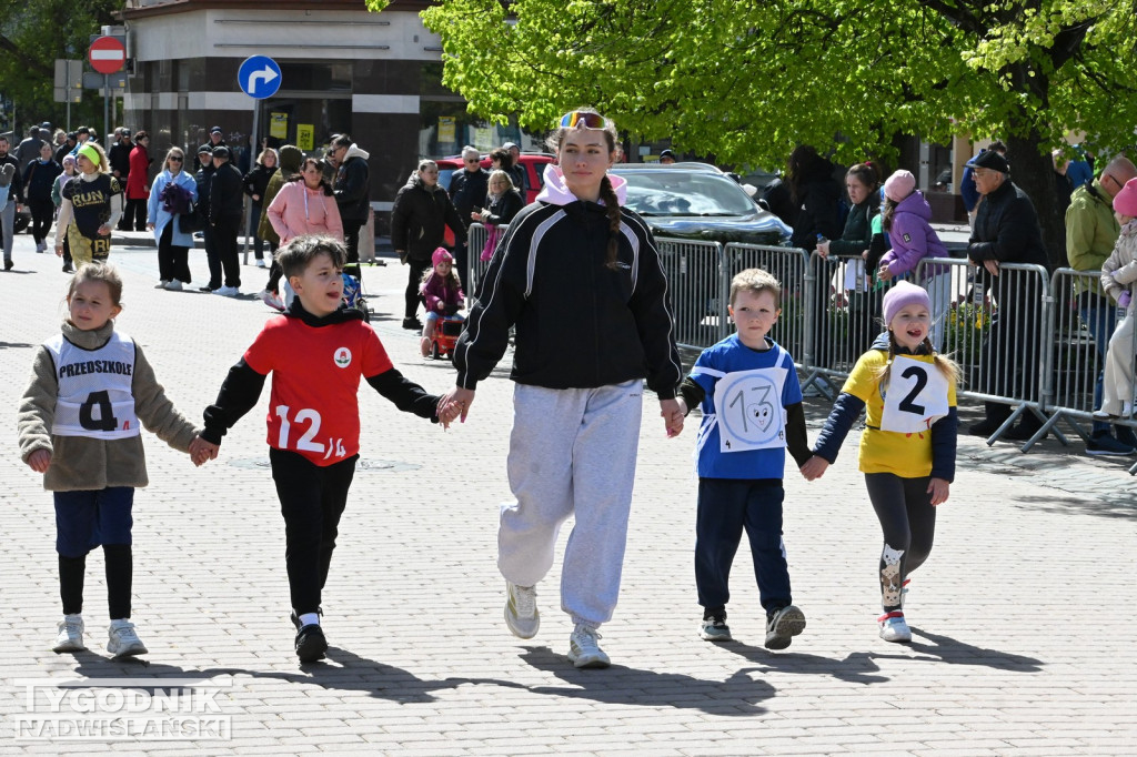 Sztafeta Przedszkolaków podczas 45. Biegu Siarkowca