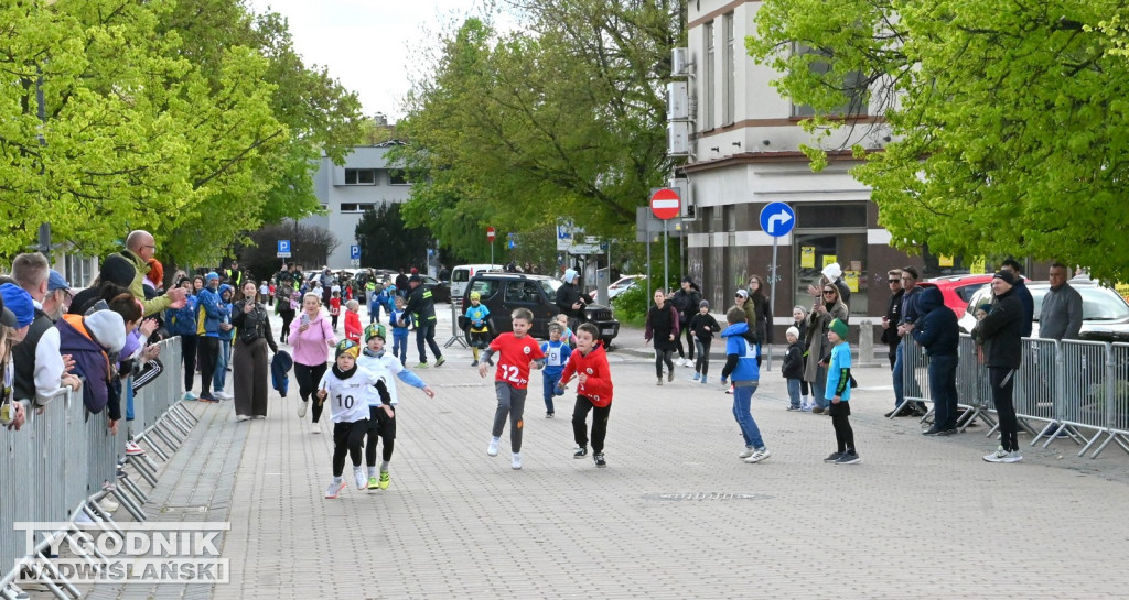 Sztafeta Przedszkolaków podczas 45. Biegu Siarkowca