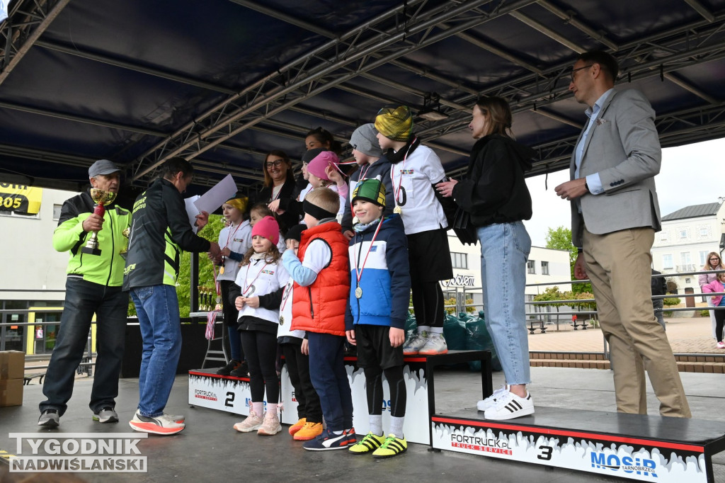 Sztafeta Przedszkolaków podczas 45. Biegu Siarkowca