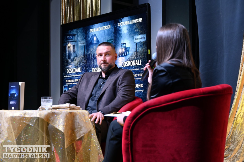 Premiera książki Michała Harnika - DOSKONALI
