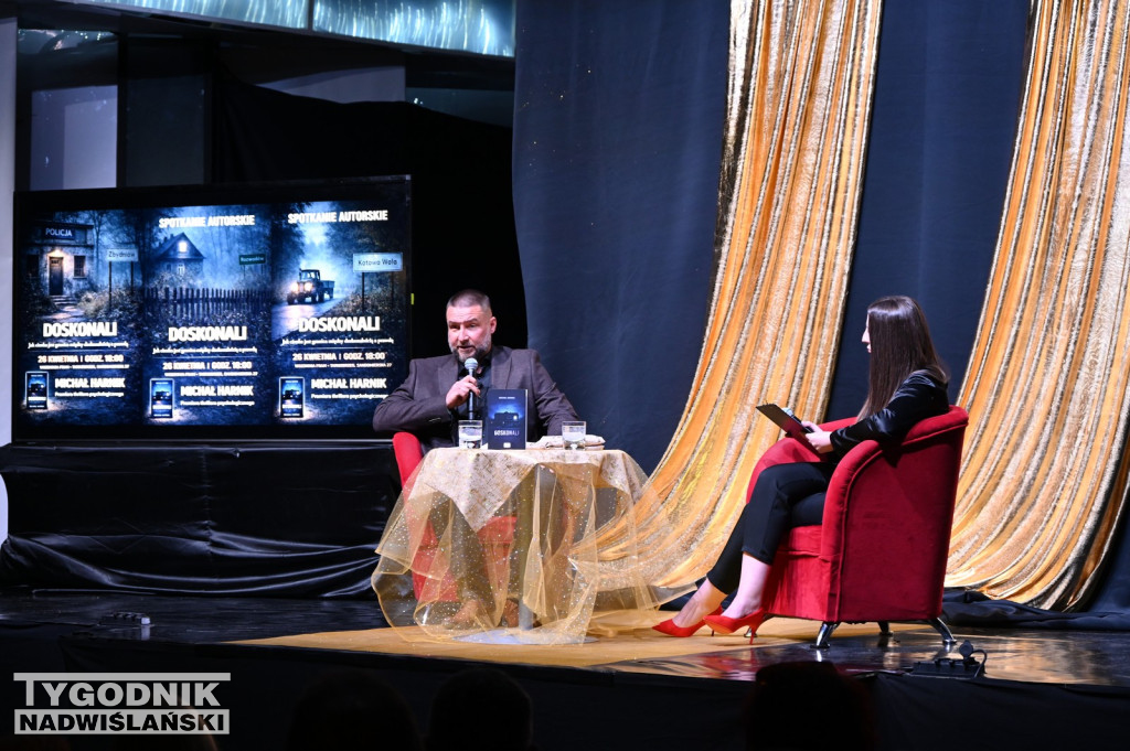 Premiera książki Michała Harnika - DOSKONALI