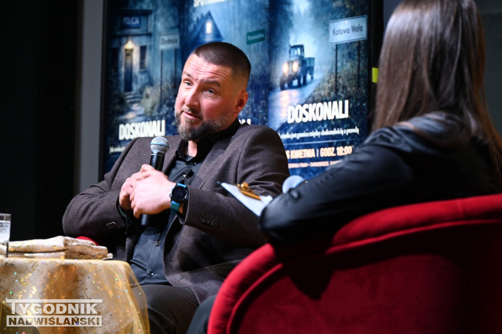 Premiera książki Michała Harnika - DOSKONALI