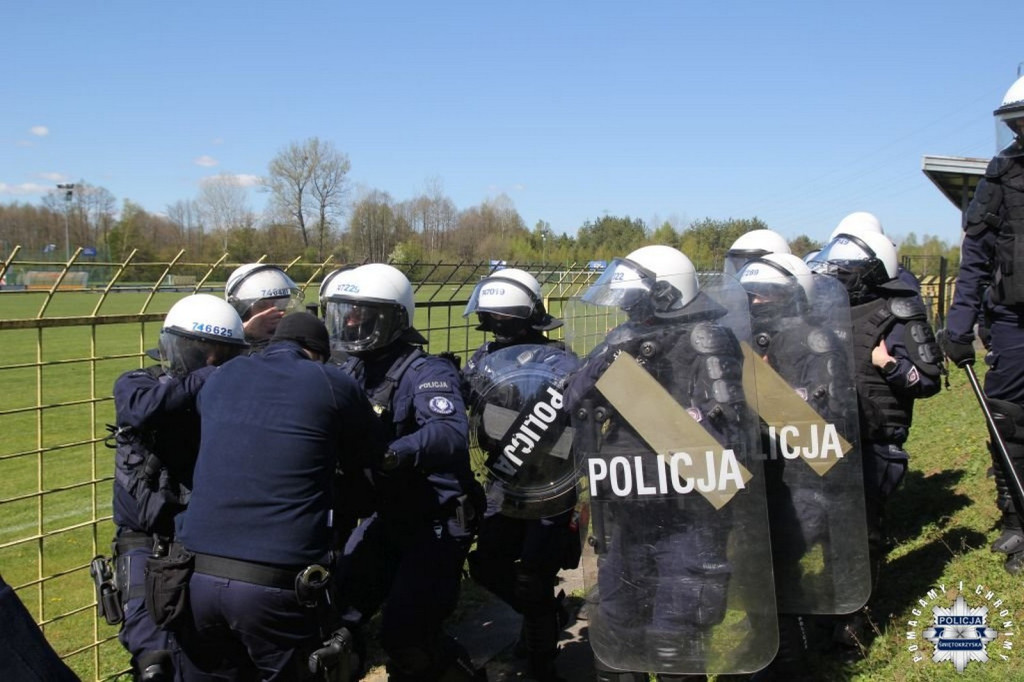 Ćwiczenia policyjne w Połańcu