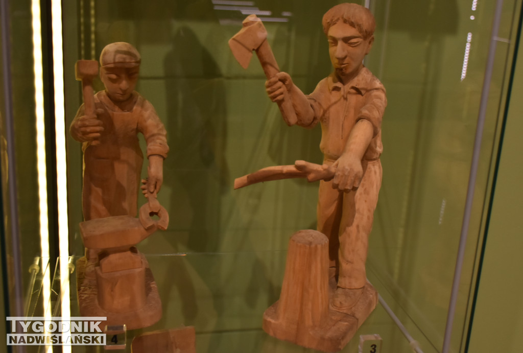 Wystawa „Ludowe dziedzictwo oczami młodych”