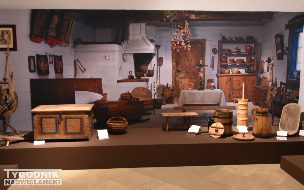 Wystawa „Ludowe dziedzictwo oczami młodych”