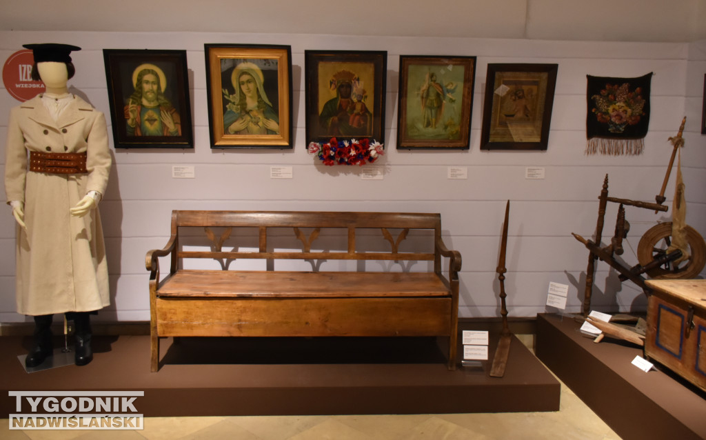 Wystawa „Ludowe dziedzictwo oczami młodych”