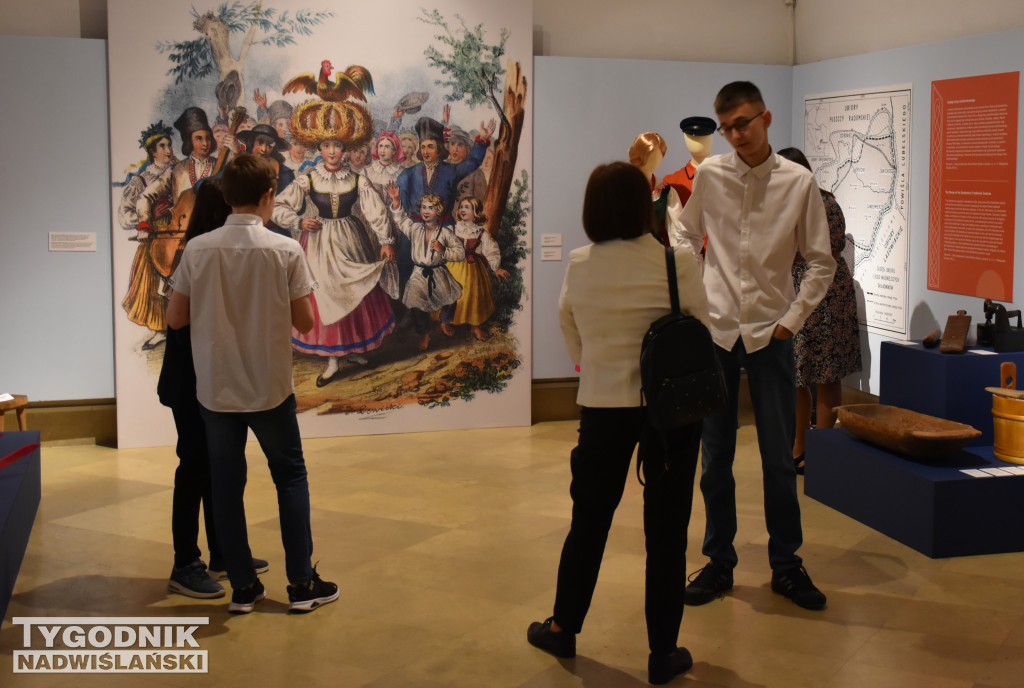 Wystawa „Ludowe dziedzictwo oczami młodych”