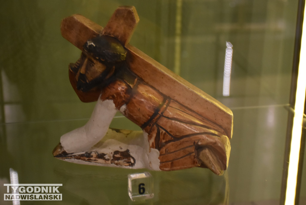 Wystawa „Ludowe dziedzictwo oczami młodych”