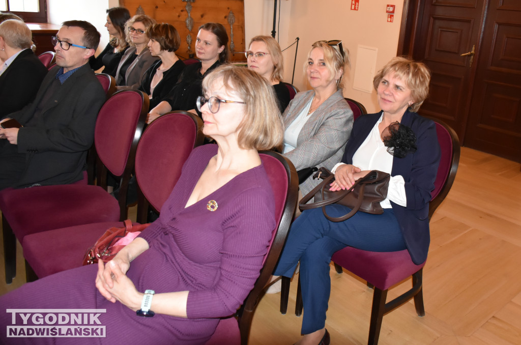 Wystawa „Ludowe dziedzictwo oczami młodych”