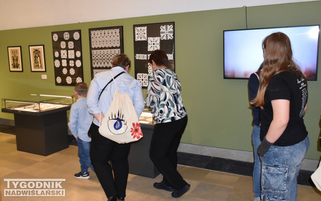 Wystawa „Ludowe dziedzictwo oczami młodych”
