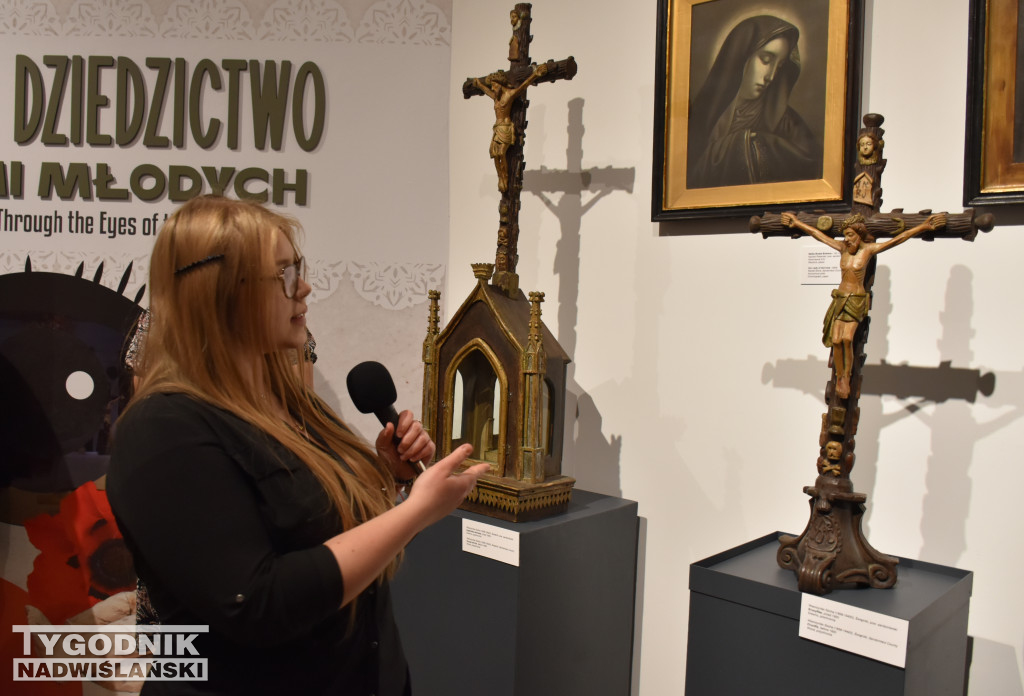 Wystawa „Ludowe dziedzictwo oczami młodych”