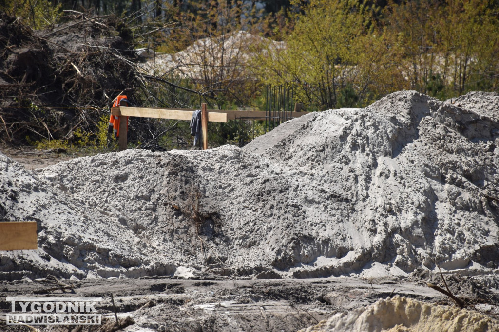 Budowa parku handlowego w Nowej Dębie