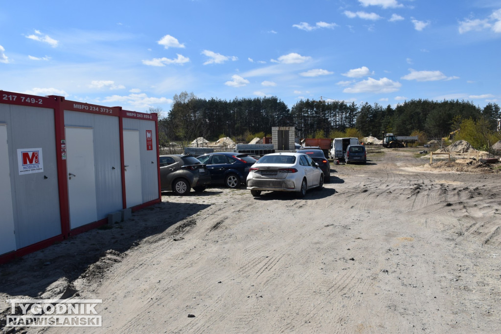 Budowa parku handlowego w Nowej Dębie