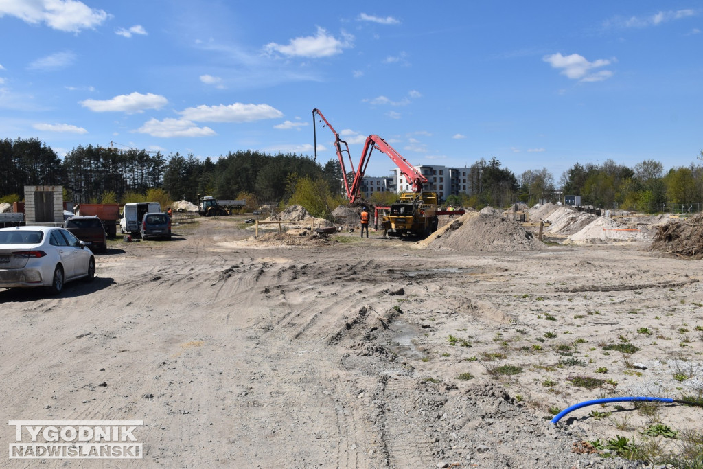 Budowa parku handlowego w Nowej Dębie