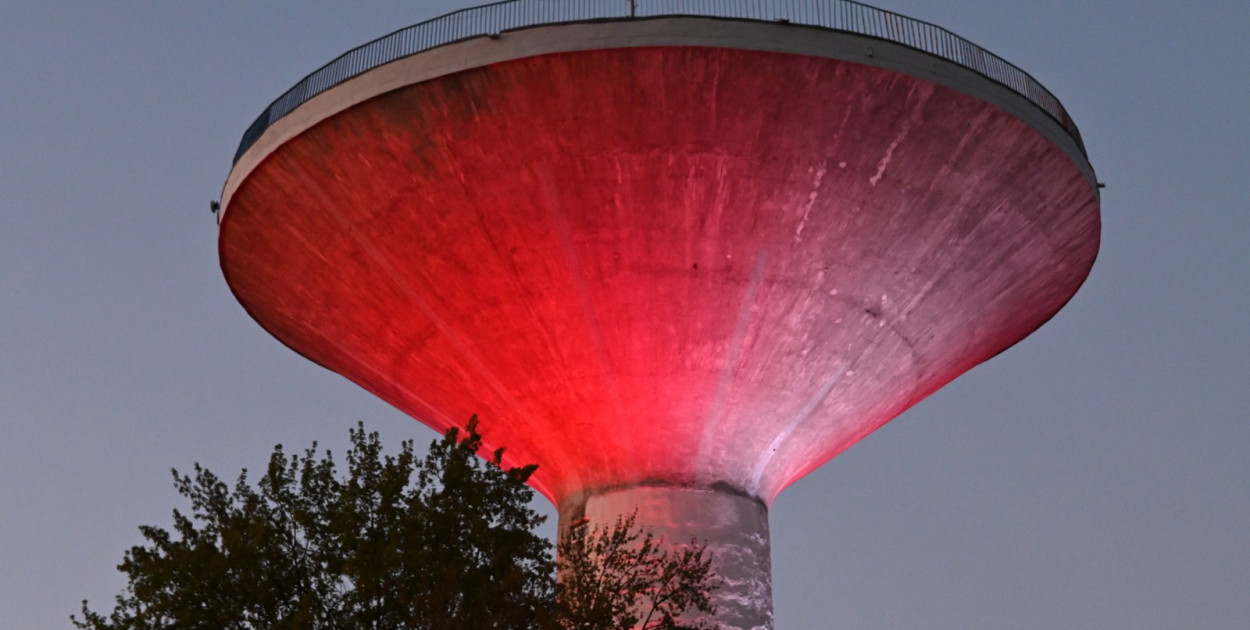Premiera iluminacji wieży ciśnień w Tarnobrzegu