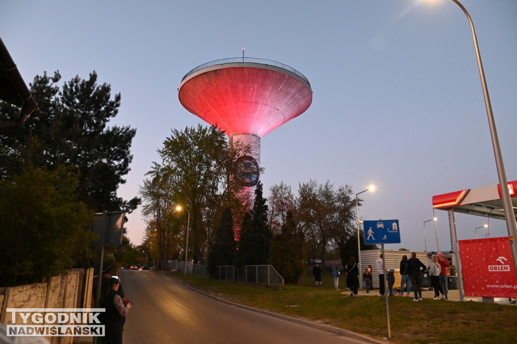 Premiera iluminacji wieży ciśnień w Tarnobrzegu