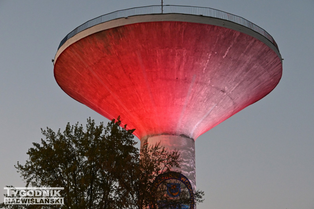 Premiera iluminacji wieży ciśnień w Tarnobrzegu