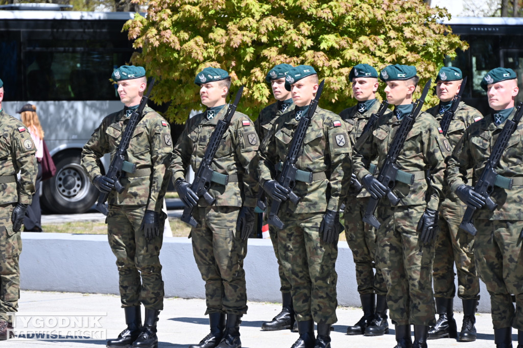 Święto Flagi w Nowej Dębie
