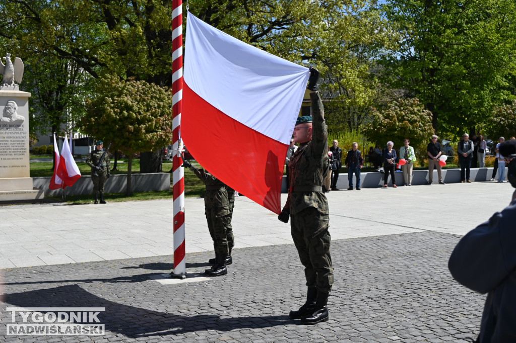 Święto Flagi w Nowej Dębie