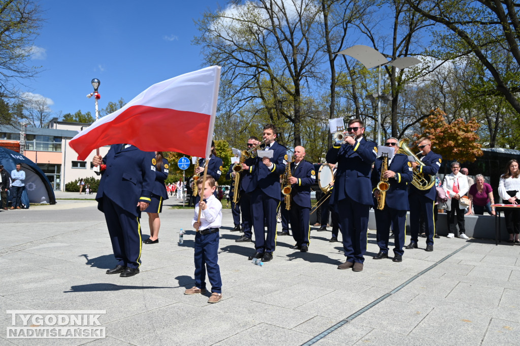 Święto Flagi w Nowej Dębie