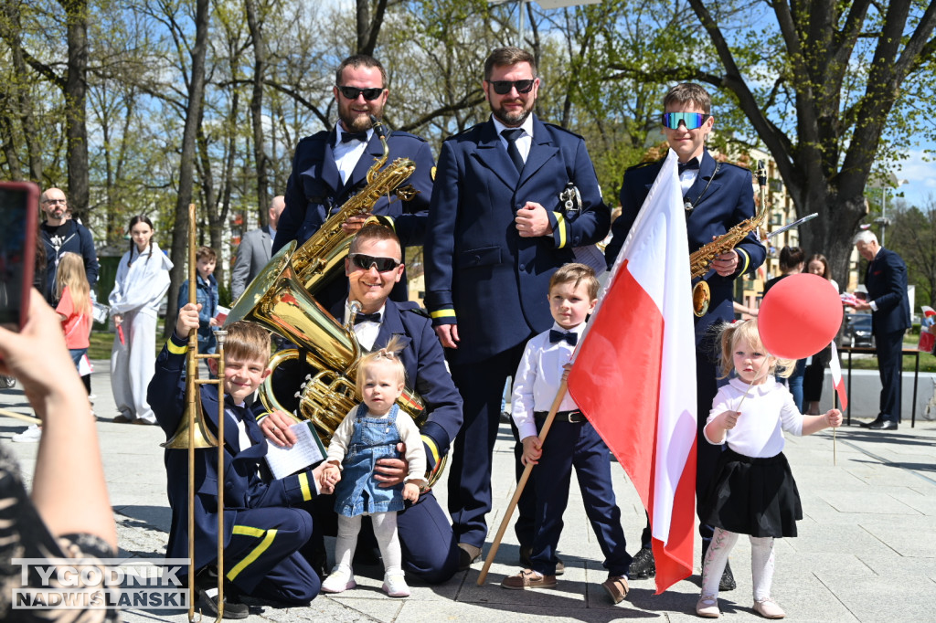Święto Flagi w Nowej Dębie