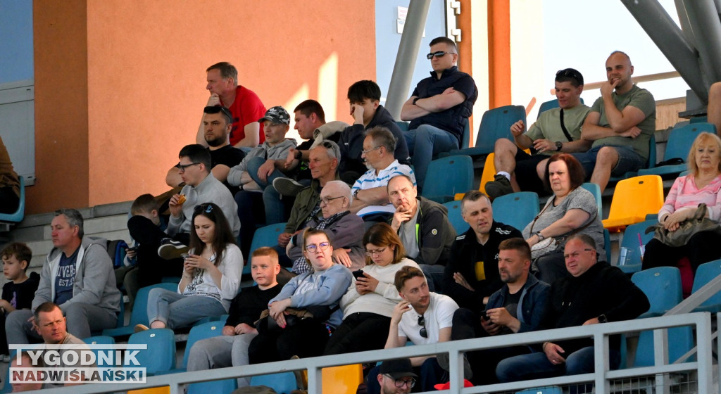 Kibice na meczu Siarka - KSZO Ostrowiec Świętokrzyski