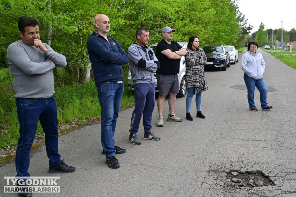 Protest w sprawie wytwórni mas bitumicznych w Stalach