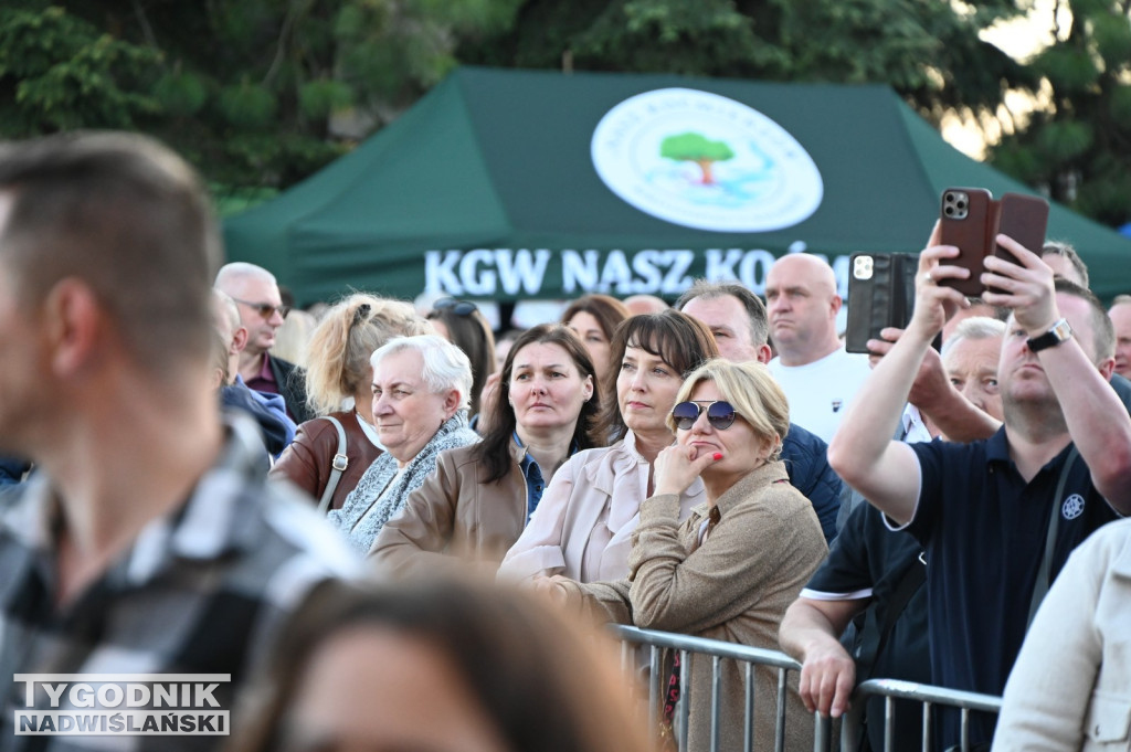 Święto Kwitnącej Jabłoni w Samborcu